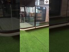 La Cápsula Espacial con Decoración Fina