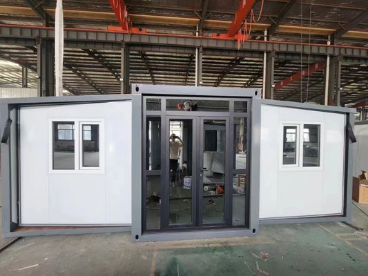 Cuadro de acero galvanizado de 40 pies Contenedor expandible Casa con plomería lista y tablero de pared de placa de acero de color T65mm EPS